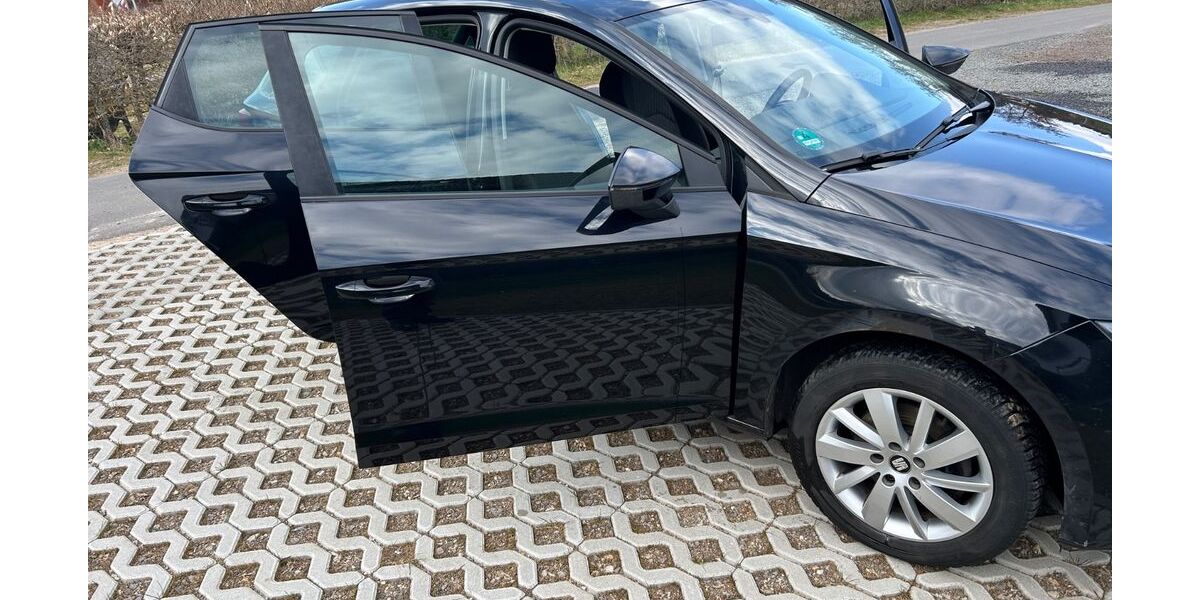 Seat Leon 210.988 km 5.700 &euro; Dahlem 53949