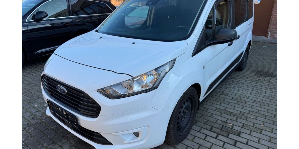 Ford Tourneo Connect 125.000 km 15.888 € Berlin 13599