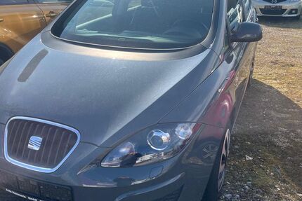 Seat Altea 159.000 km 2.999 &euro; München 81671