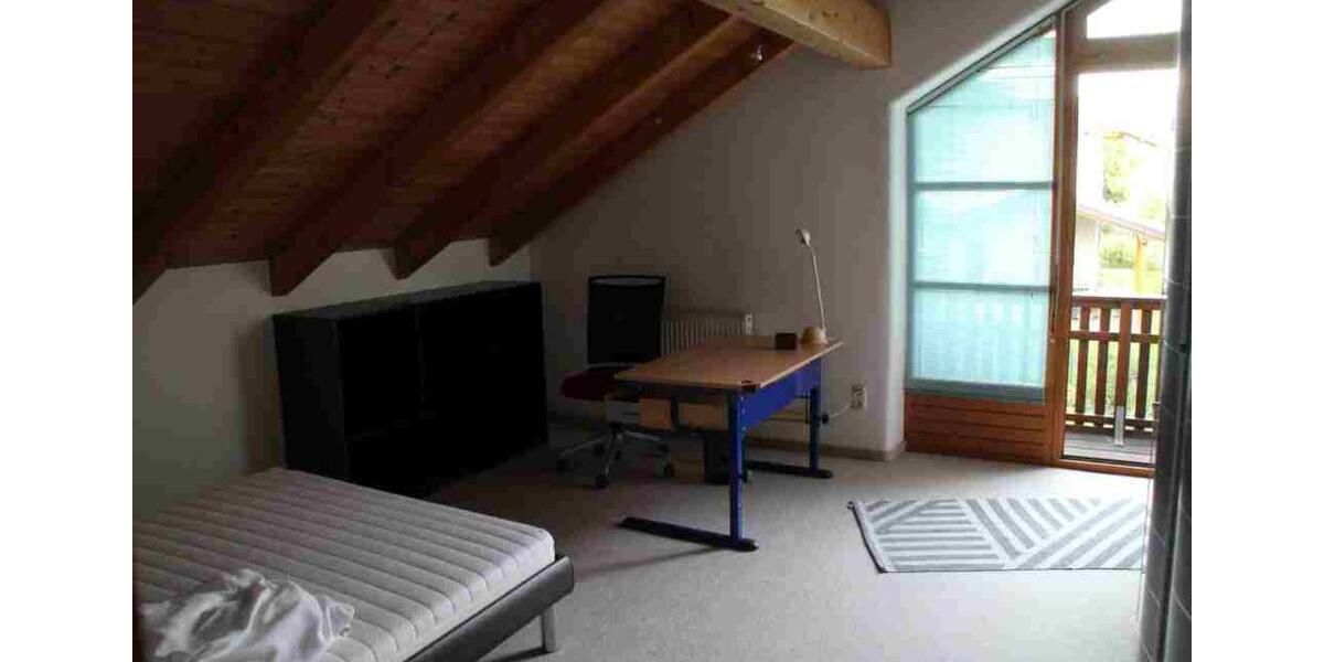 Vollmöbliertes WG Zimmer mit Balkon und viel Komfort 1 zimmer