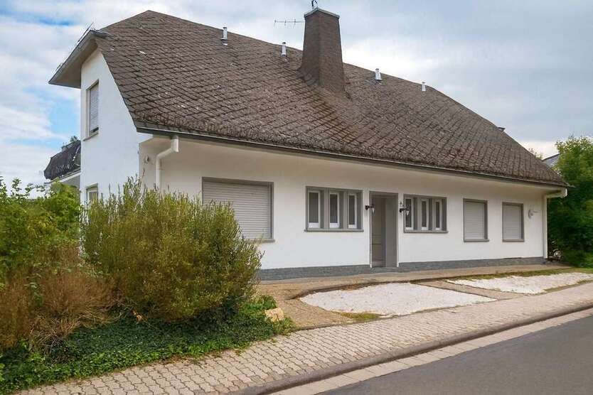 Haus zum Kaufen in Bad Schwalbach 859.000 € 542.3 m²