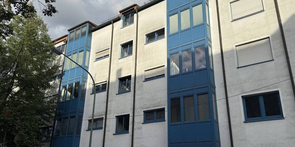 Dachgeschosswohnung mit Balkon und PKW Stellplatz in zentraler Wohnlage von Osnabrück 2 zimmer