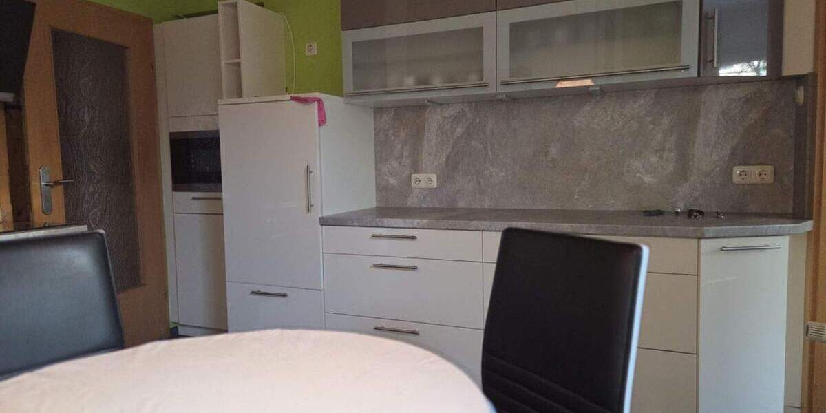 DHH - Haus auf super Grundstück - inkl. Ferienbungalow - ruhige und beliebte Lage 4 zimmer