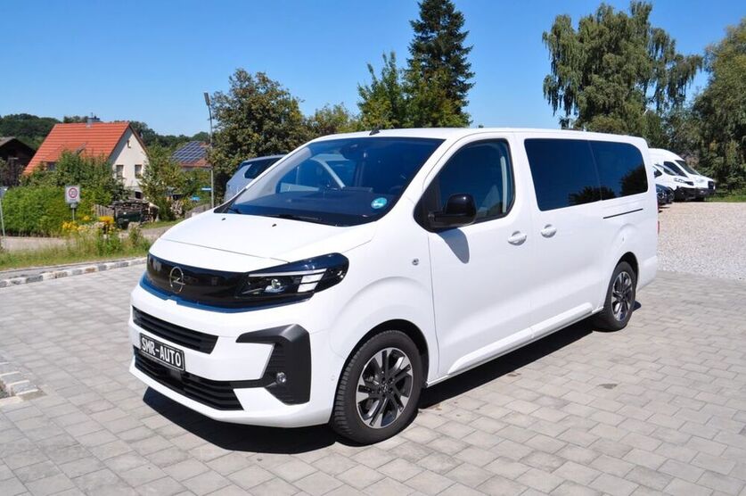 Zafira Life