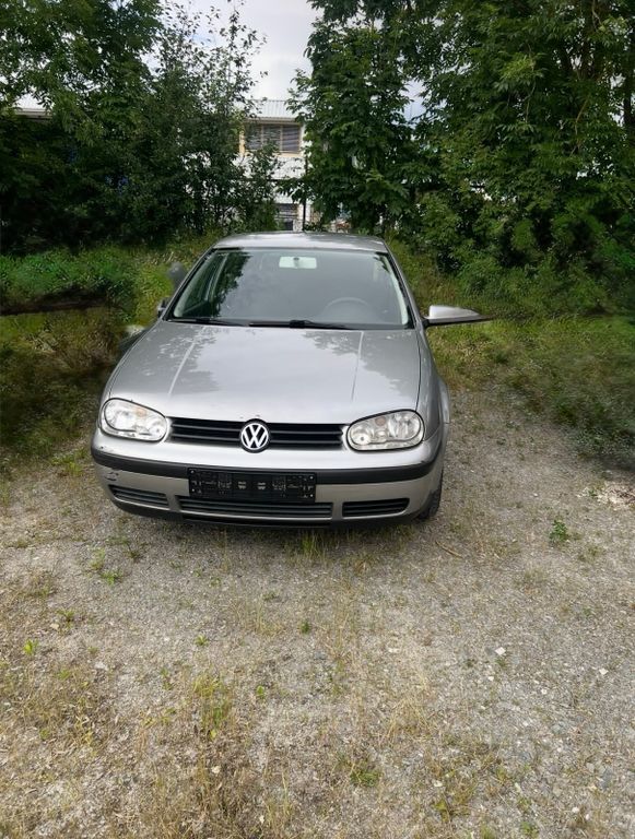 VW Golf 239.000 km 2.000 € Bayreuth 95447