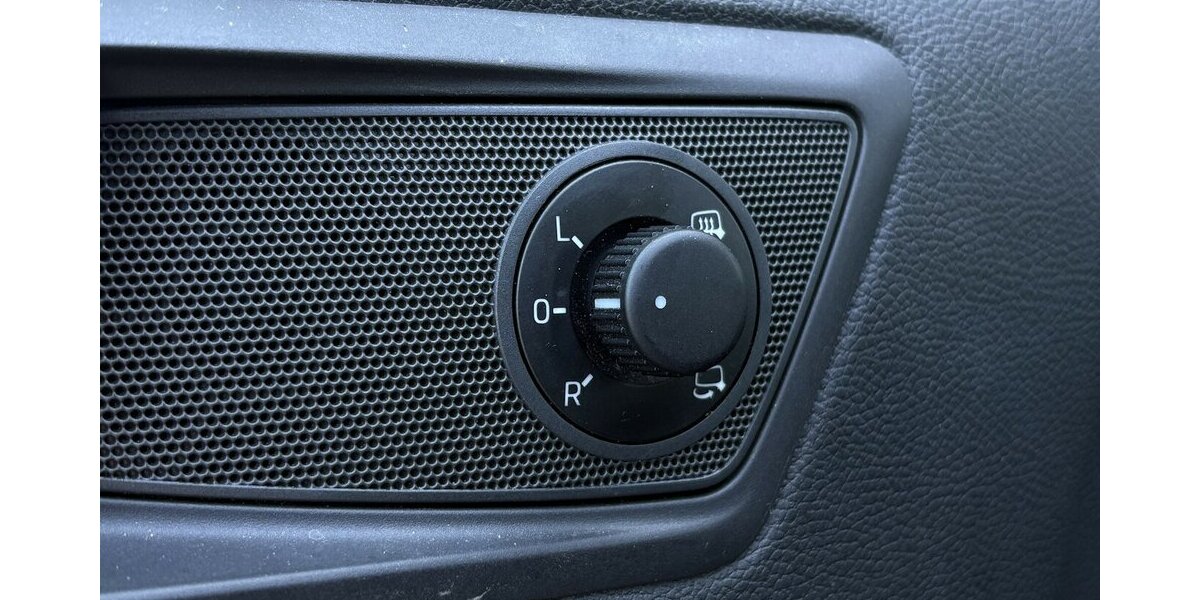 Skoda Yeti 1.2 TSI Drive KAMERA/NAVI/CARPLAY/1.HAND 92.596 km 11.900 &euro; Villingen-Schwenningen 78054