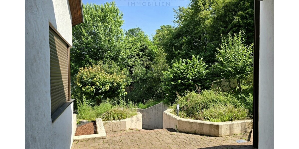 Natur pur! Außergewöhnliches Architektenhaus in traumhafter Lage und mit Einliegerwohnung - Einfamilienhaus Schmelz | Angebot:27010420