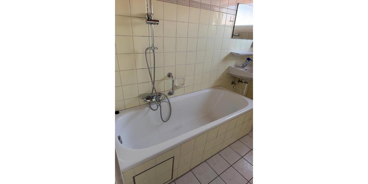 Etagenwohnung Schrozberg - 4.5 Zimmer, 90 m&sup2;, 850&euro; | Angebot:26415123