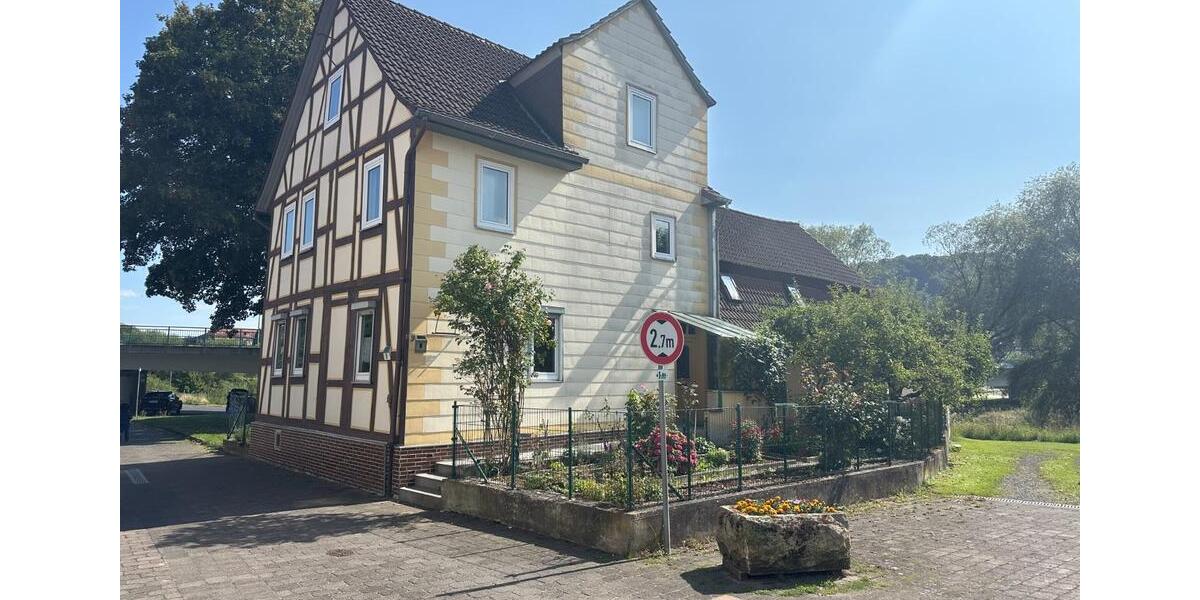 Mehrfamilienhaus, Wohnhaus Rotenburg an der Fulda - 5 Zimmer, 180 m&sup2;, 149.000&euro; | Angebot:24887812
