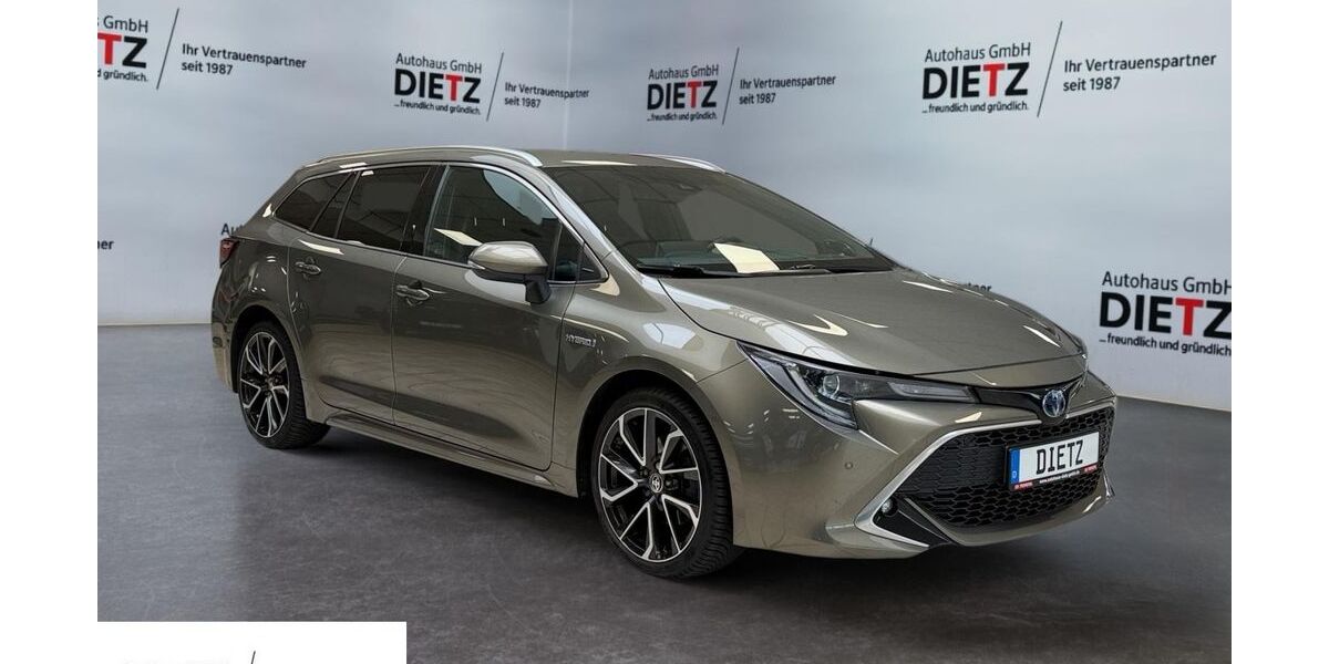 Toyota Corolla 69.998 km 23.770 &euro; Wildau 15745