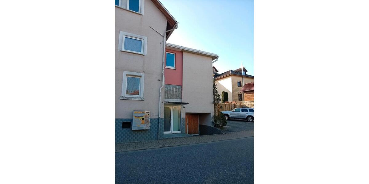 Einfamilienhaus Ahorn - 14 Zimmer, 300 m&sup2;, 1.100&euro; | Angebot:25728519