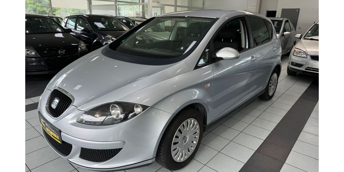 Seat Altea 214.000 km 2.399 &euro; kevelaer 47623