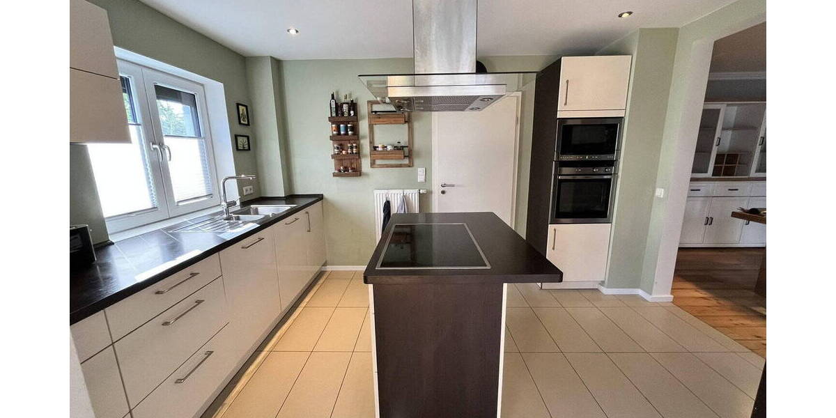 Doppelhaushälfte Hamburg Sasel - 7 Zimmer, 135 m&sup2;, 3.300&euro; | Angebot:26275113