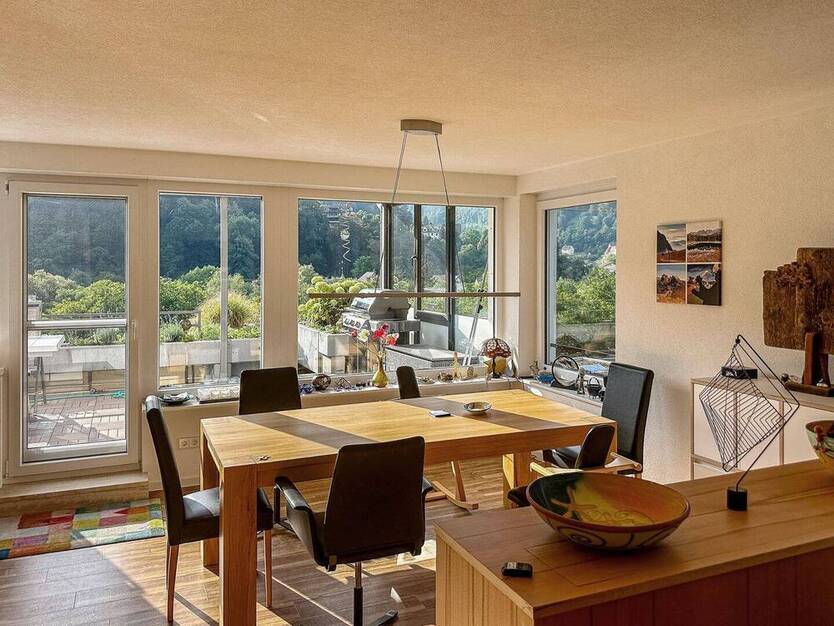 Kernsanierte Terrassenwohnung mit Traumblick