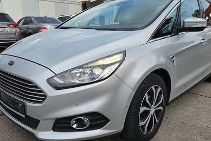 Ford S-Max 212.500 km 7.999 &euro; Berlin 13088