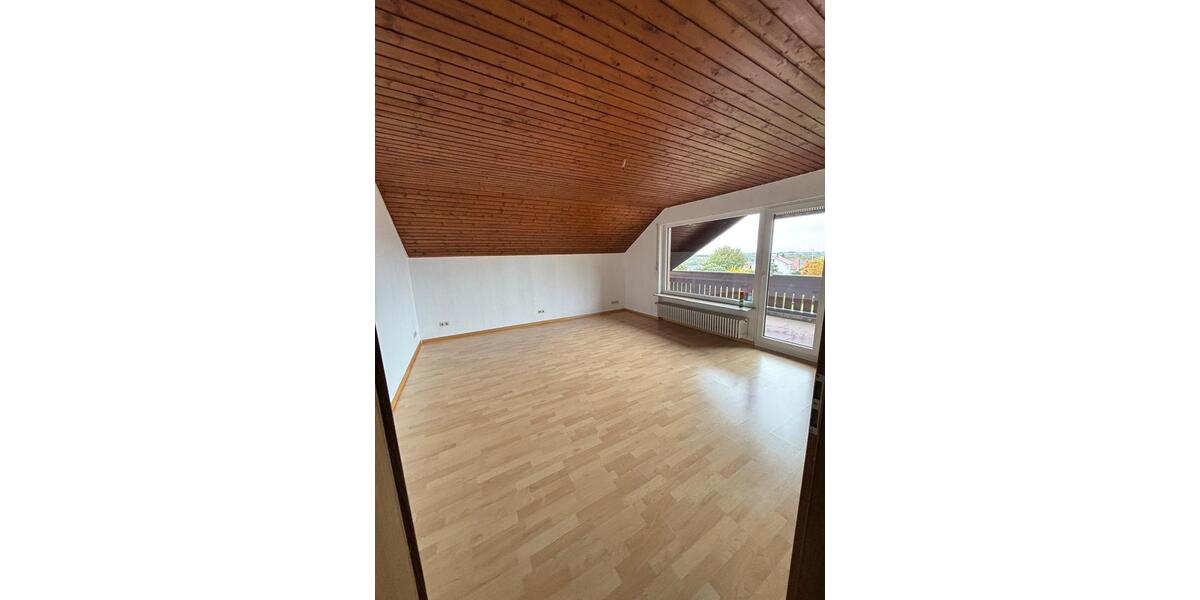 Dachgeschoßwohnung Appenweier - 4 Zimmer, 100 m&sup2;, 900&euro; | Angebot:25284005