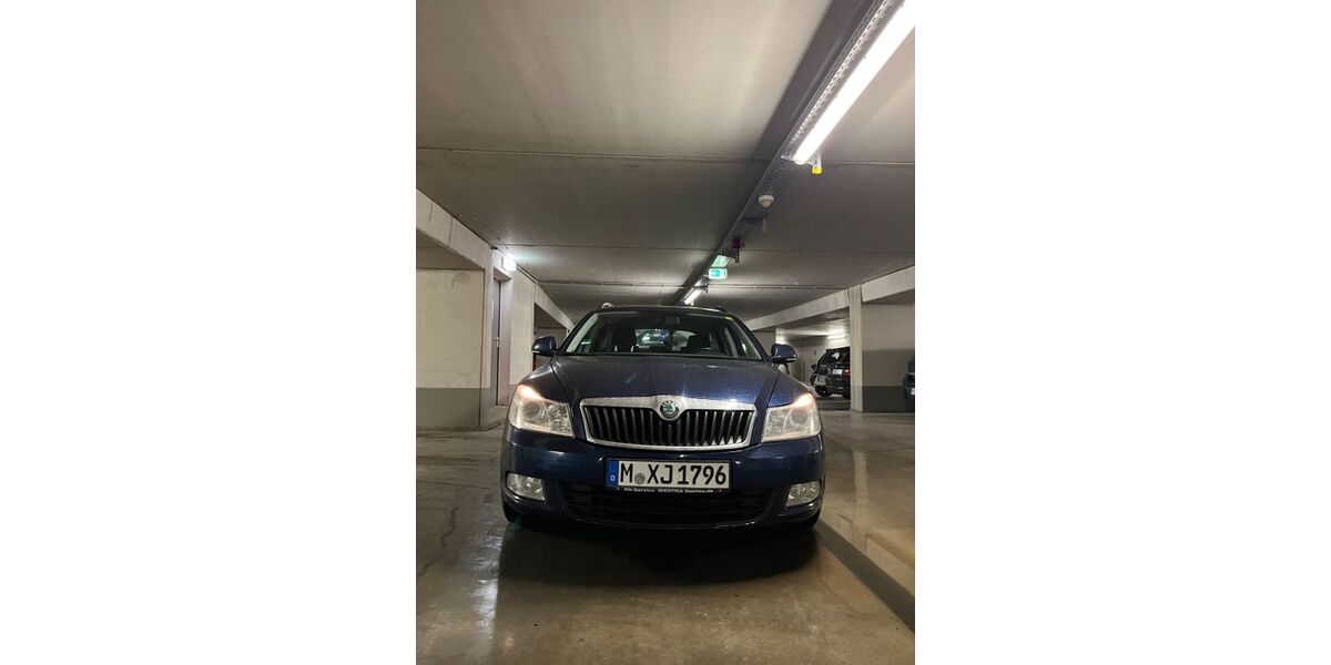 Skoda Octavia 250.373 km 5.000 &euro; München 81241