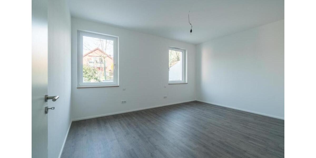 *großzügig & hell & zentral mit Küche* 2 zimmer