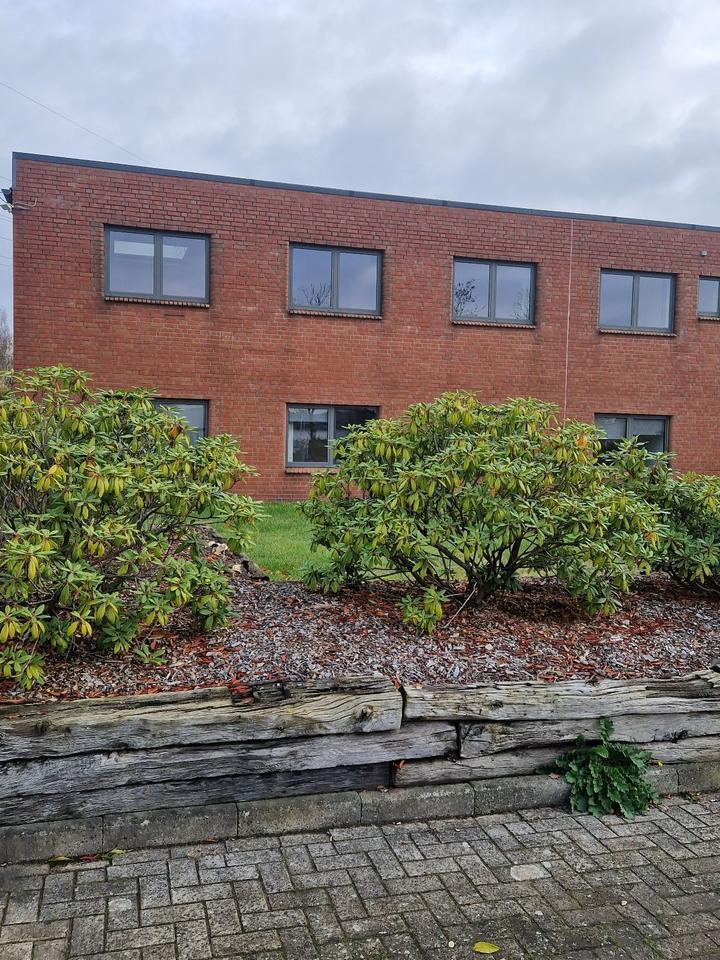 Großzügige Bürofläche in ruhigem Gewerbeobjekt zimmer