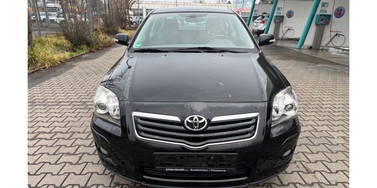 Toyota Avensis 191.000 km 3.099 &euro; Germersheim 76726