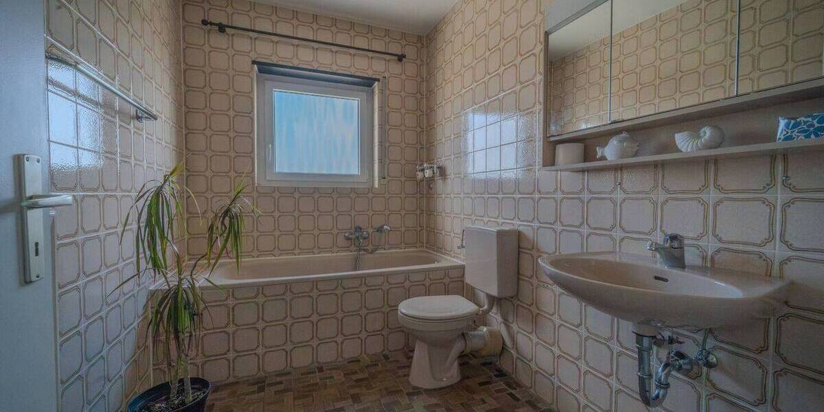 Etagenwohnung Karlsruhe Neureut - 4 Zimmer, 120 m&sup2;, 420.000&euro; | Angebot:26053464