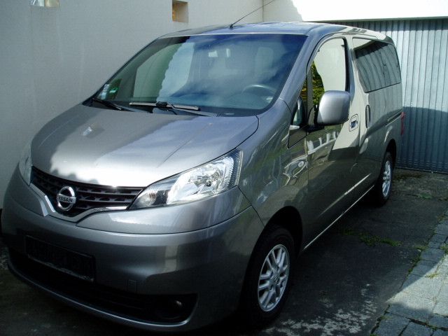 Nissan NV200 141.000 km 10.900 &euro; Köln 50767