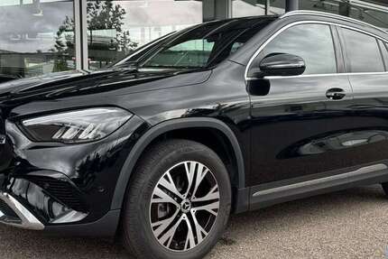 Mercedes-Benz GLA 180 4.343 km 38.589 € Lebach 66822