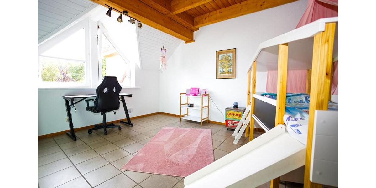 Einfamilienhaus Bad Arolsen - 12 Zimmer, 550 m&sup2;, 849.000&euro; | Angebot:22915312