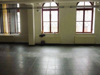 Gewerbeobjekt Weißenfels - 1 Zimmer, 362 m&sup2;, 2.530&euro; | Angebot:25733084