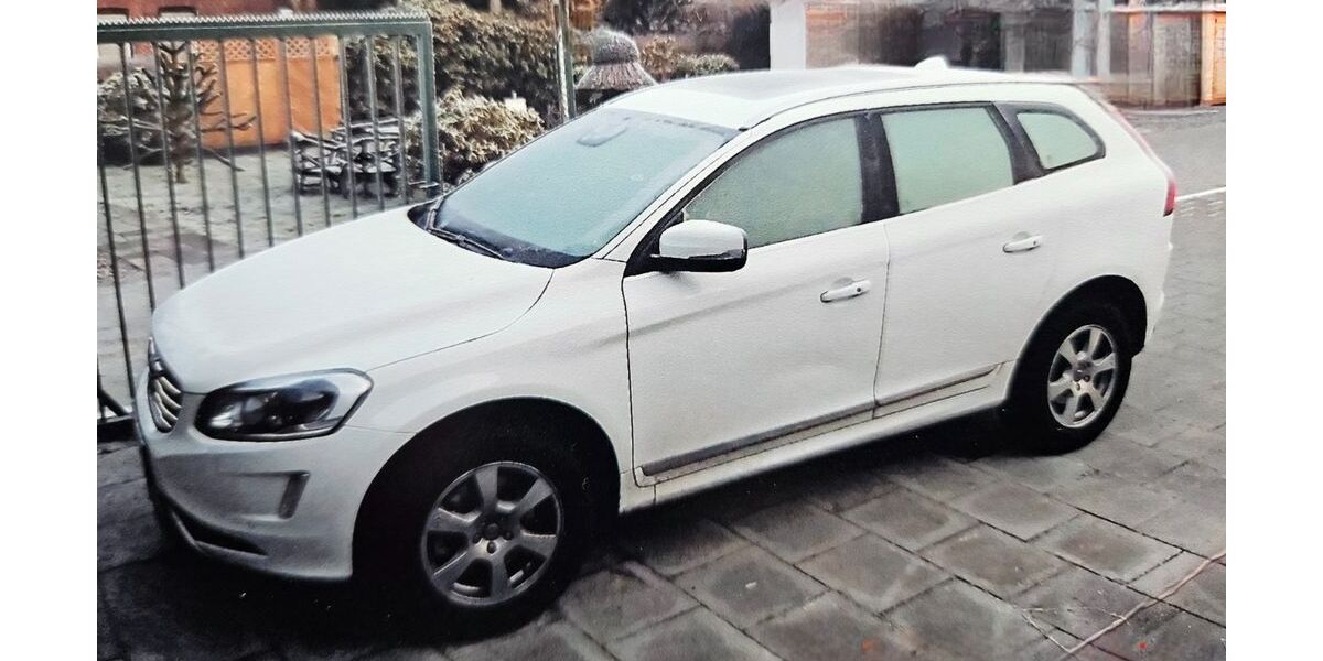 Volvo XC60 150.000 km 17.100 &euro; Varel 26316