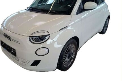 Fiat 500e 11.807 km 17.980 &euro; Pilsach 92367
