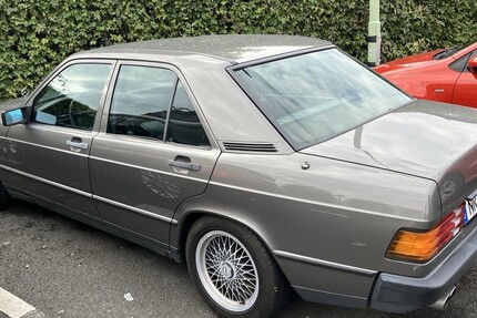 Mercedes-Benz 190 144.000 km 6.900 &euro; Unkel 53572