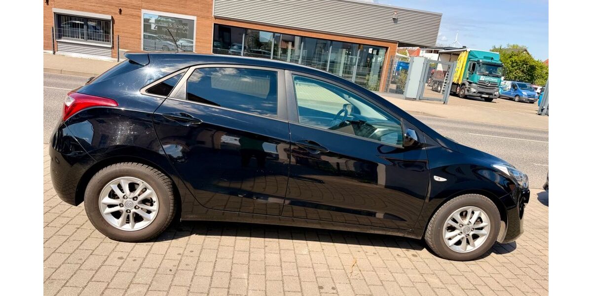 Hyundai i30 139.000 km 7.990 &euro; Worms 67551