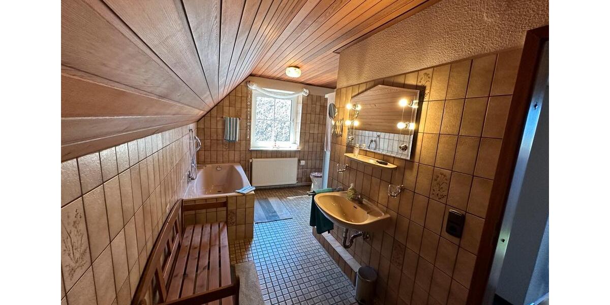 Bauernhaus, Landhaus Langeneß - 14 Zimmer, 285 m&sup2;, 685.000&euro; | Angebot:26129715