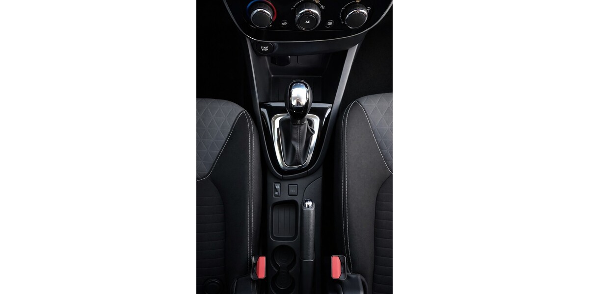 Renault Clio 83.441 km 10.000 &euro; Dresden 01067