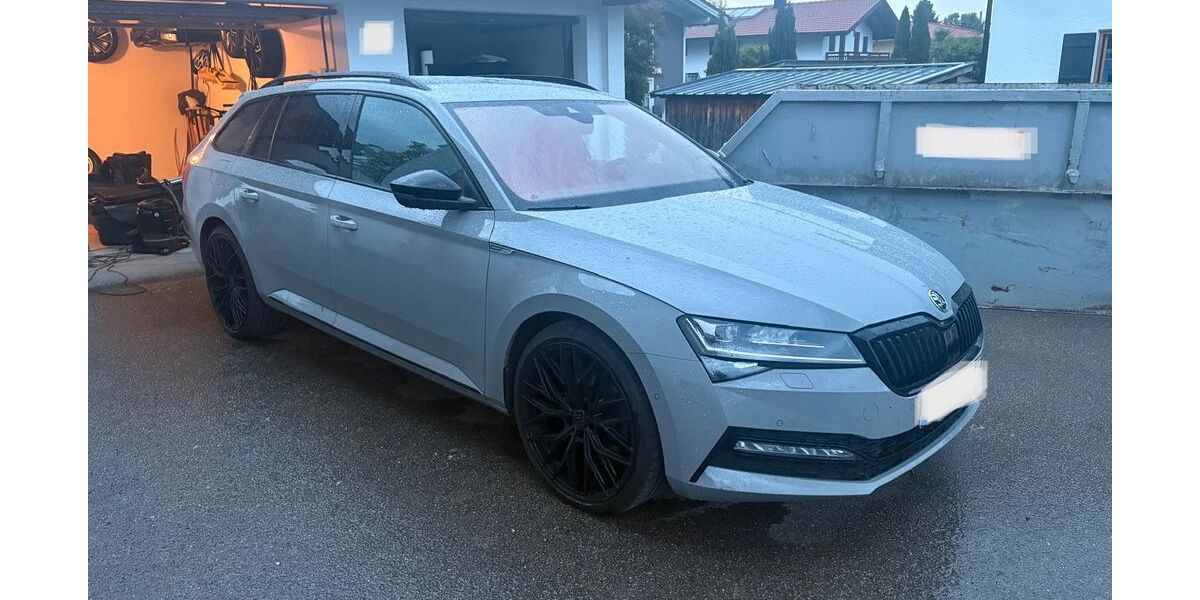 Skoda Superb 69.000 km 29.900 &euro; Seebruck 83358
