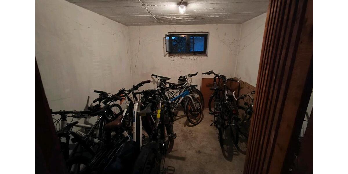 Etagenwohnung Asperg - 3 Zimmer, 70 m&sup2;, 1.300&euro; | Angebot:24831894