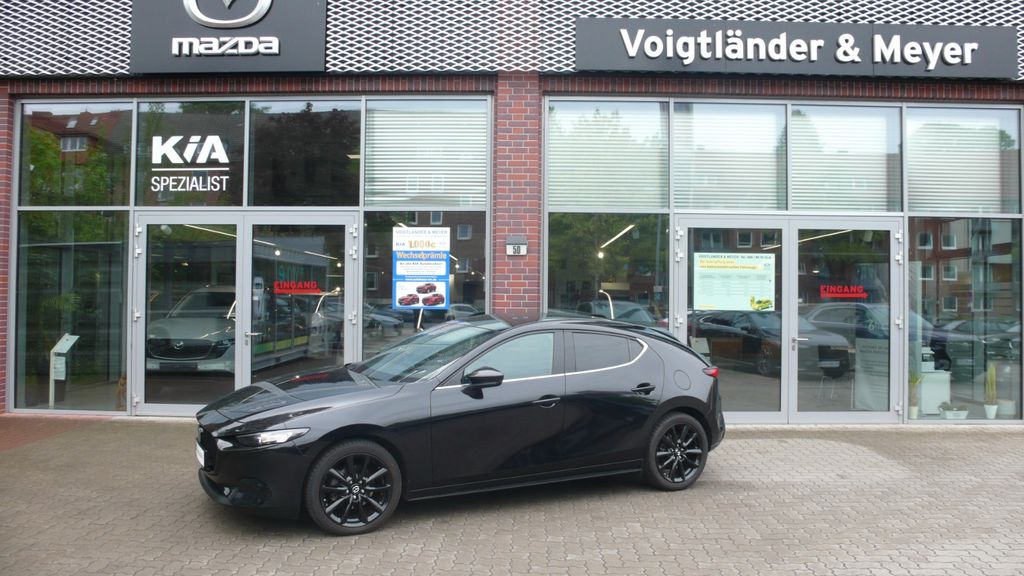 Mazda 3 11.038 km 22.485 &euro; Hamburg 22049