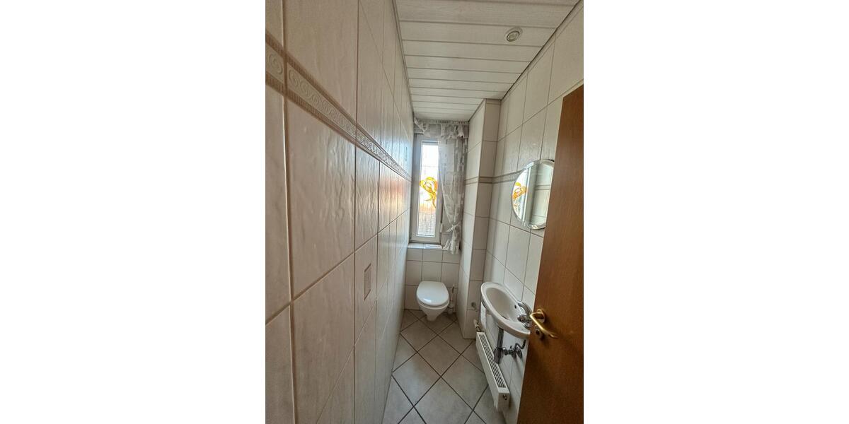 Doppelhaushälfte Reutlingen Sondelfingen - 6 Zimmer, 187 m&sup2;, 2.300&euro; | Angebot:25281451