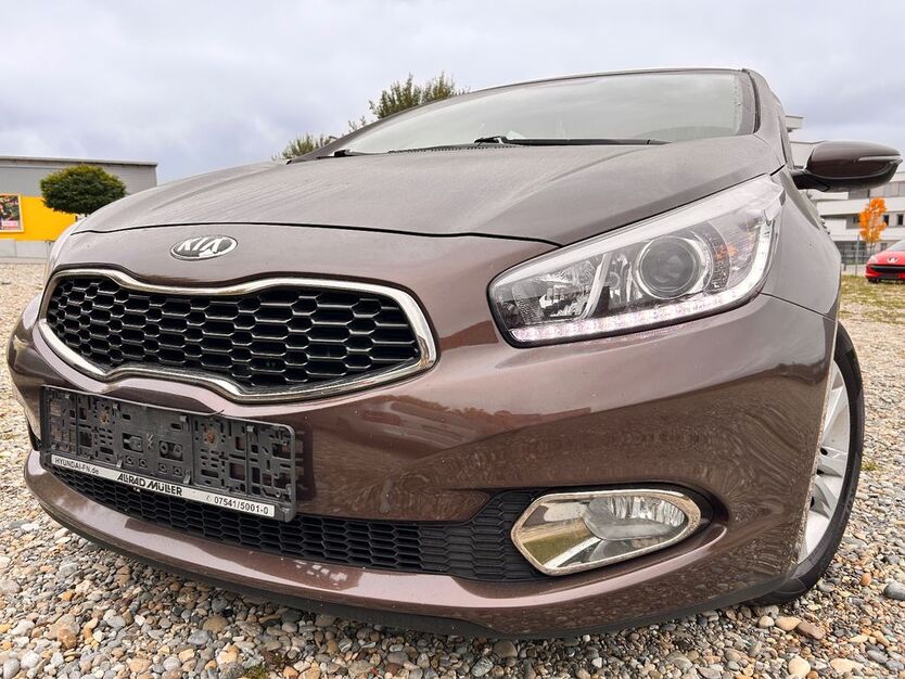 Kia ceed / Ceed 205.000 km 4.199 € Buch 89290