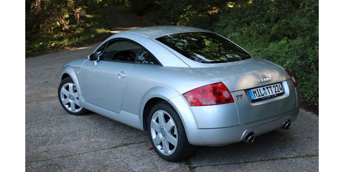 Audi TT 218.000 km 9.900 &euro; Büdingen 63654