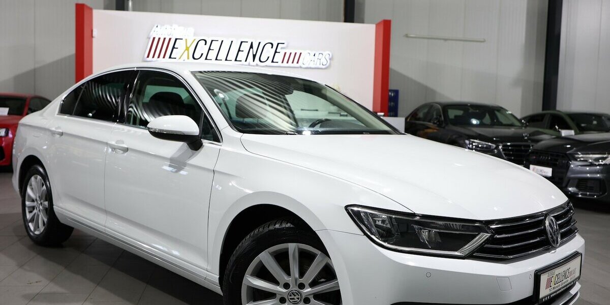 VW Passat 1.6 TDI Comfortline WHITE / MASSAGE+SHZ 176.000 km 11.111 &euro; Hamm 59077