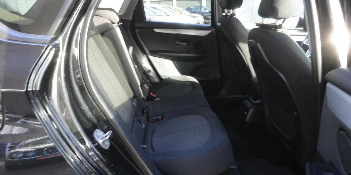 BMW 218 Active Tourer Autom+Navi Service+Kette neu 112.000 km 10.999 &euro; Neuss 41462