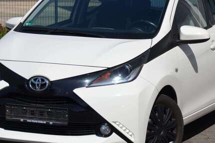 Toyota Aygo 139.792 km 6.490 &euro; Düsseldorf 40599