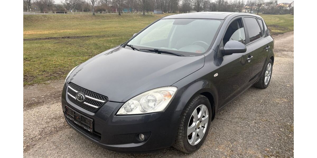 Kia ceed / Ceed 240.000 km 1.688 &euro; Knetzgau 97478
