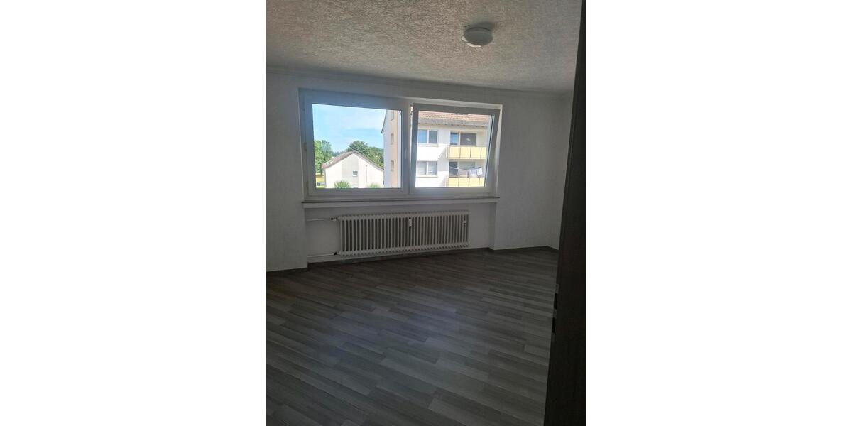 Etagenwohnung Hameln Kernstadt - 4 Zimmer, 96 m&sup2;, 150.000&euro; | Angebot:27029102
