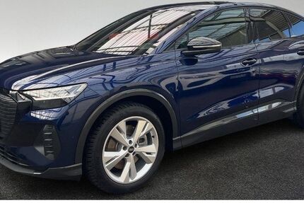 Audi Q4 e-tron 12.977 km 50.880 &euro; Hamburg 22529