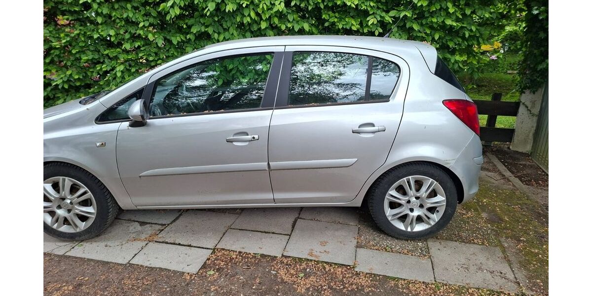 Opel Corsa 24.800 km 4.990 &euro; Hamburg 22299