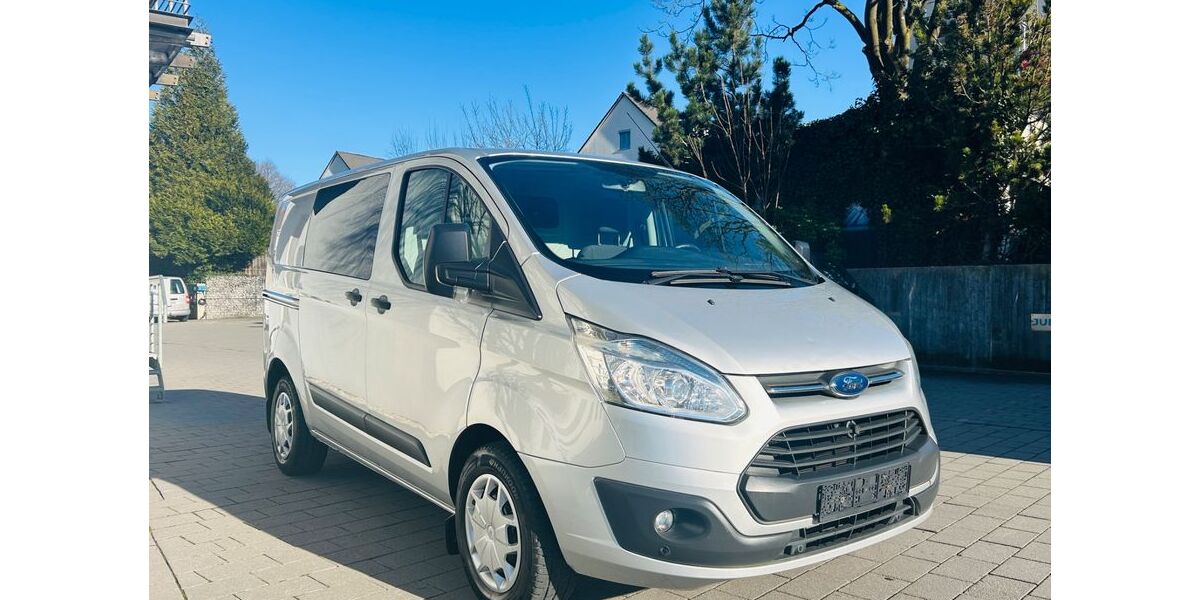 Ford Transit Custom 213.000 km 8.800 &euro; Bielefeld 33647