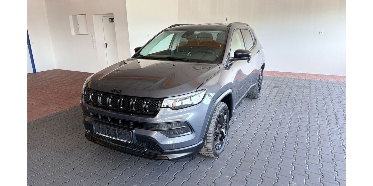 Jeep Compass 80.800 km 16.990 &euro; Regensburg 93057